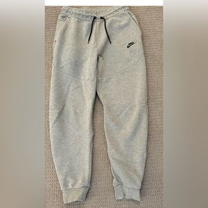 Nike Tech Fleece Joggers heather grey Men's Small Tall great condition
